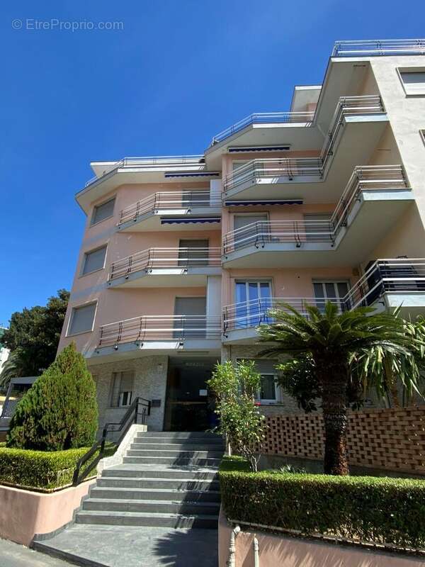 Appartement à MENTON
