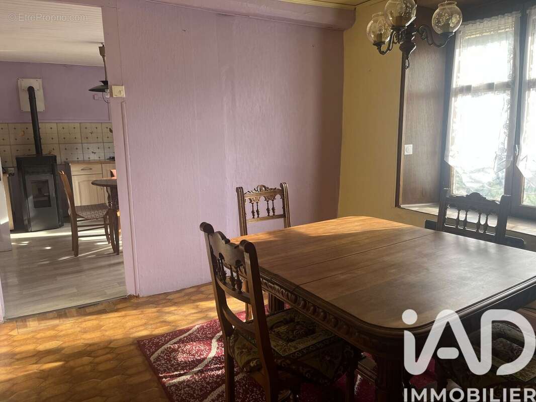 Maison 52 m² à Sail-Sous-Couzan  - photo 2