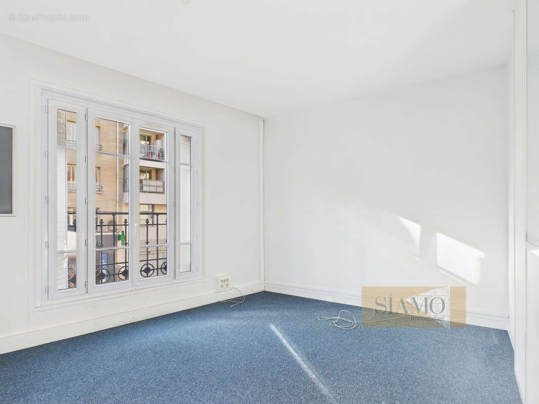 Autre à SAINT-MANDE