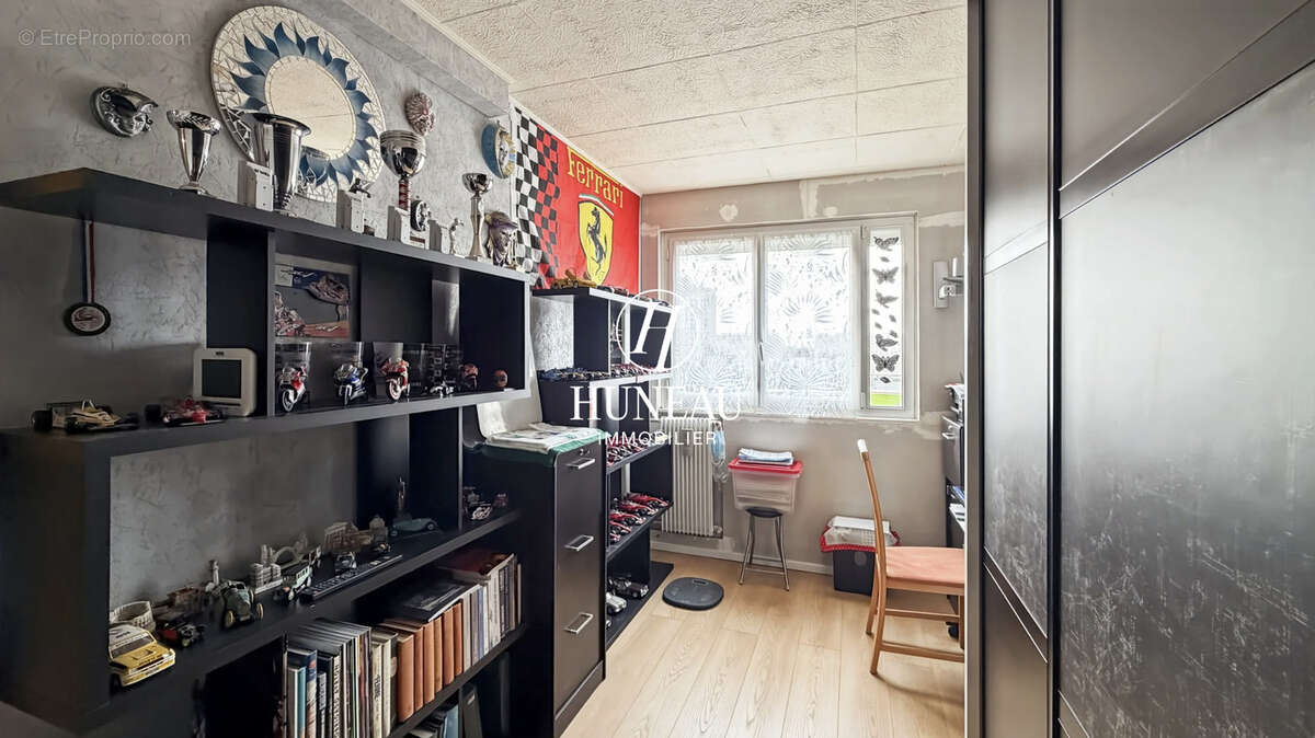 Appartement à VILLENEUVE-LA-GARENNE