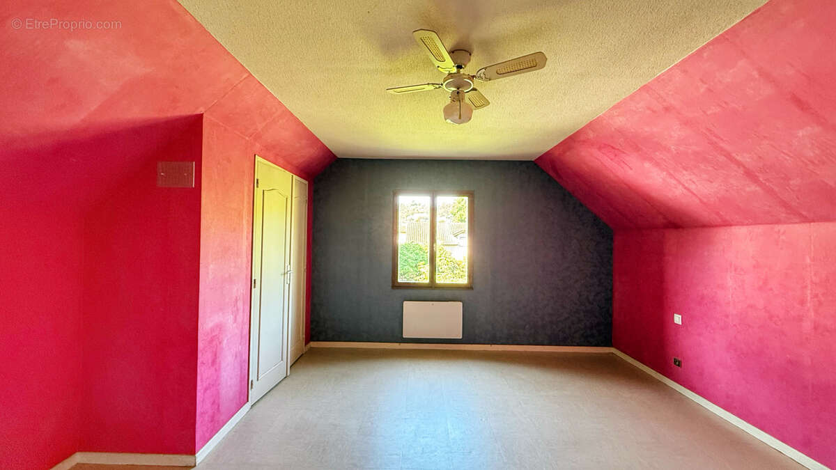 TULLINS, maison 165 m2 avec terrain - photo 10