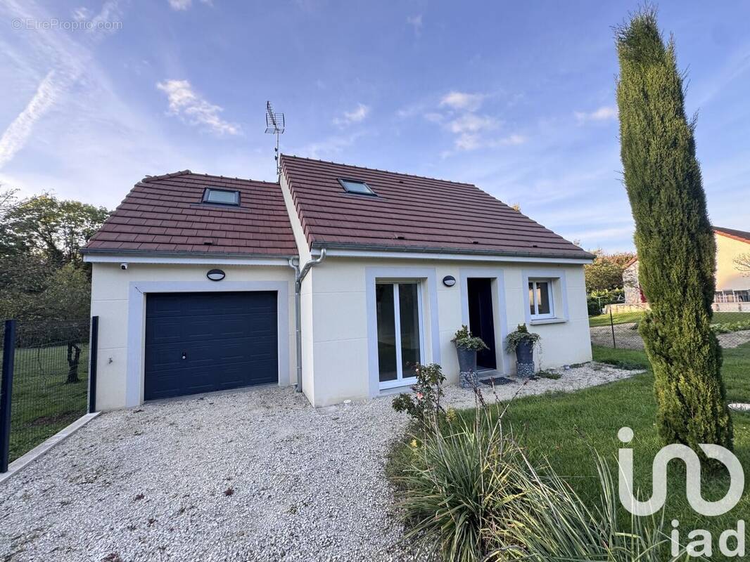 Photo 1 - Maison à SAINTE-MAURE