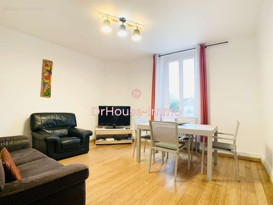 Maison à CHALETTE-SUR-LOING