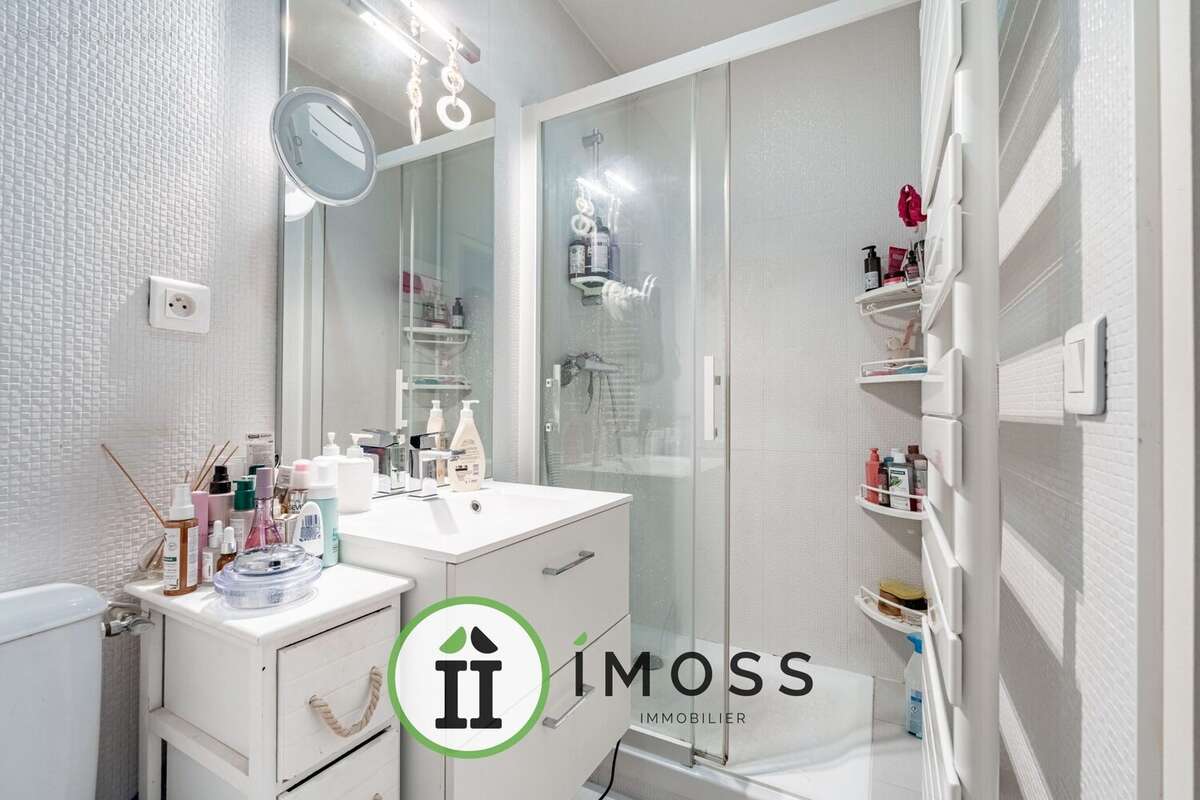 Appartement à LA GARENNE-COLOMBES