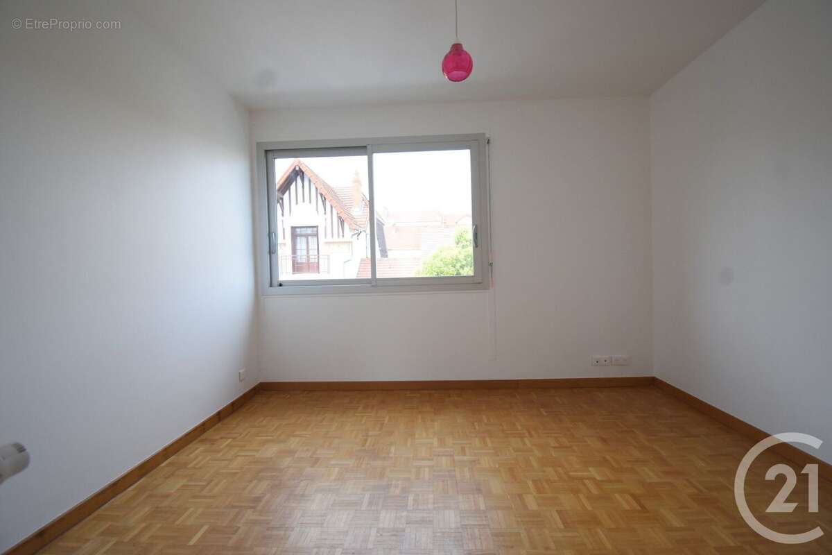 Appartement 68 m² à Vichy  - photo 9