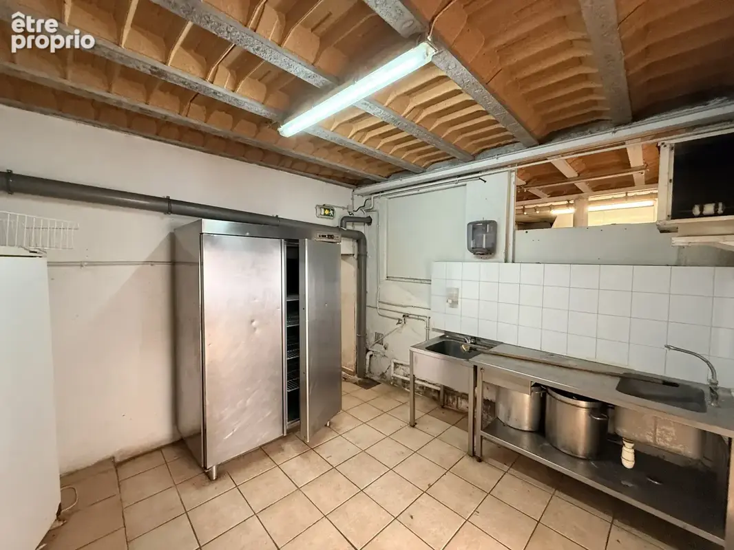 Local commercial 300 m2 à Vidauban - photo 13