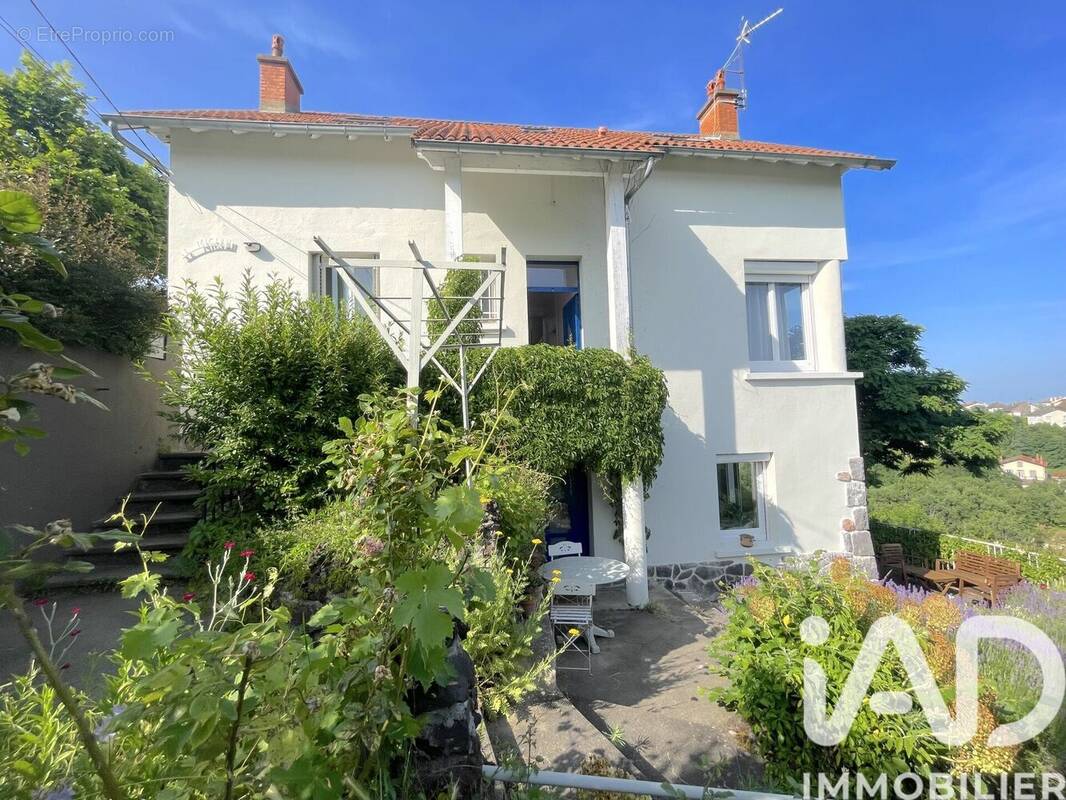Photo 1 - Maison à CHATELGUYON