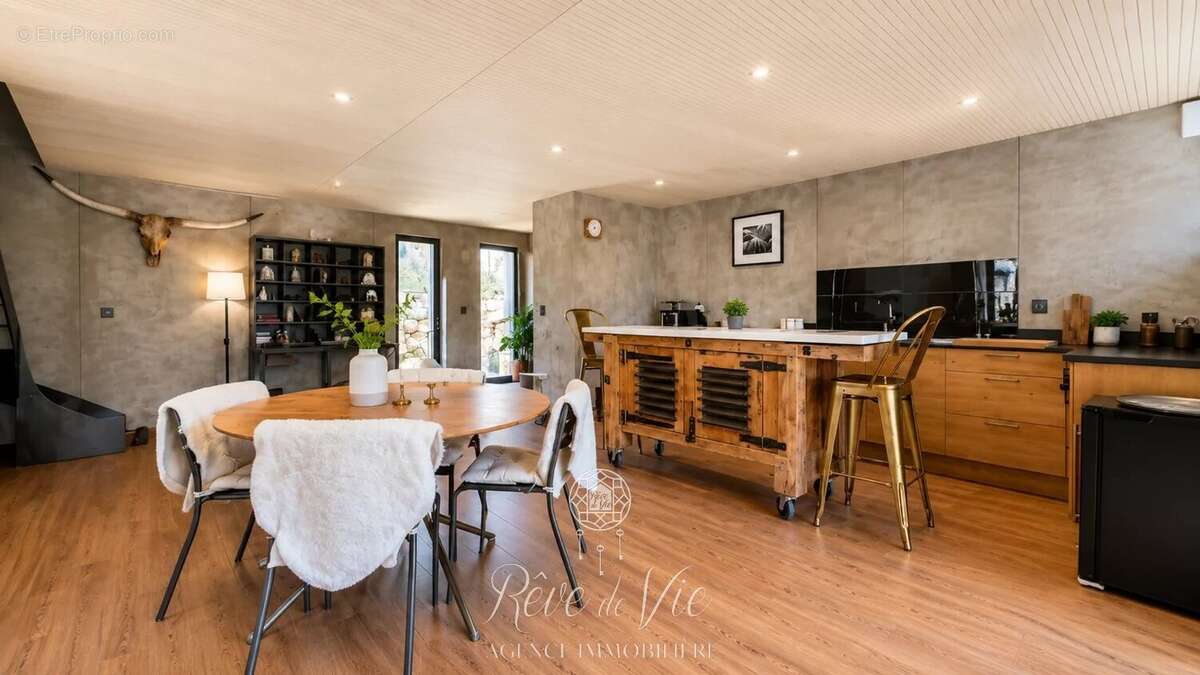 Maison moderne de 2023 sur les hauteurs du lavandou avec piscine - photo 4