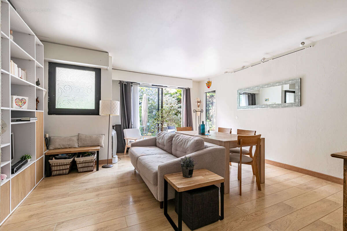 Appartement à MONTROUGE