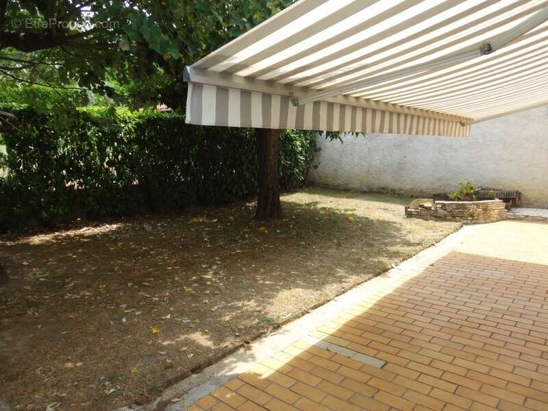 Dpt Tarn (81), à vendre Castres villa P6 de 124 m² sur terrain 358 m² avec terrasse et garage - photo 10