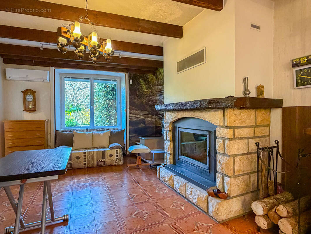 Maison à SAINT-JULIEN-EN-SAINT-ALBAN