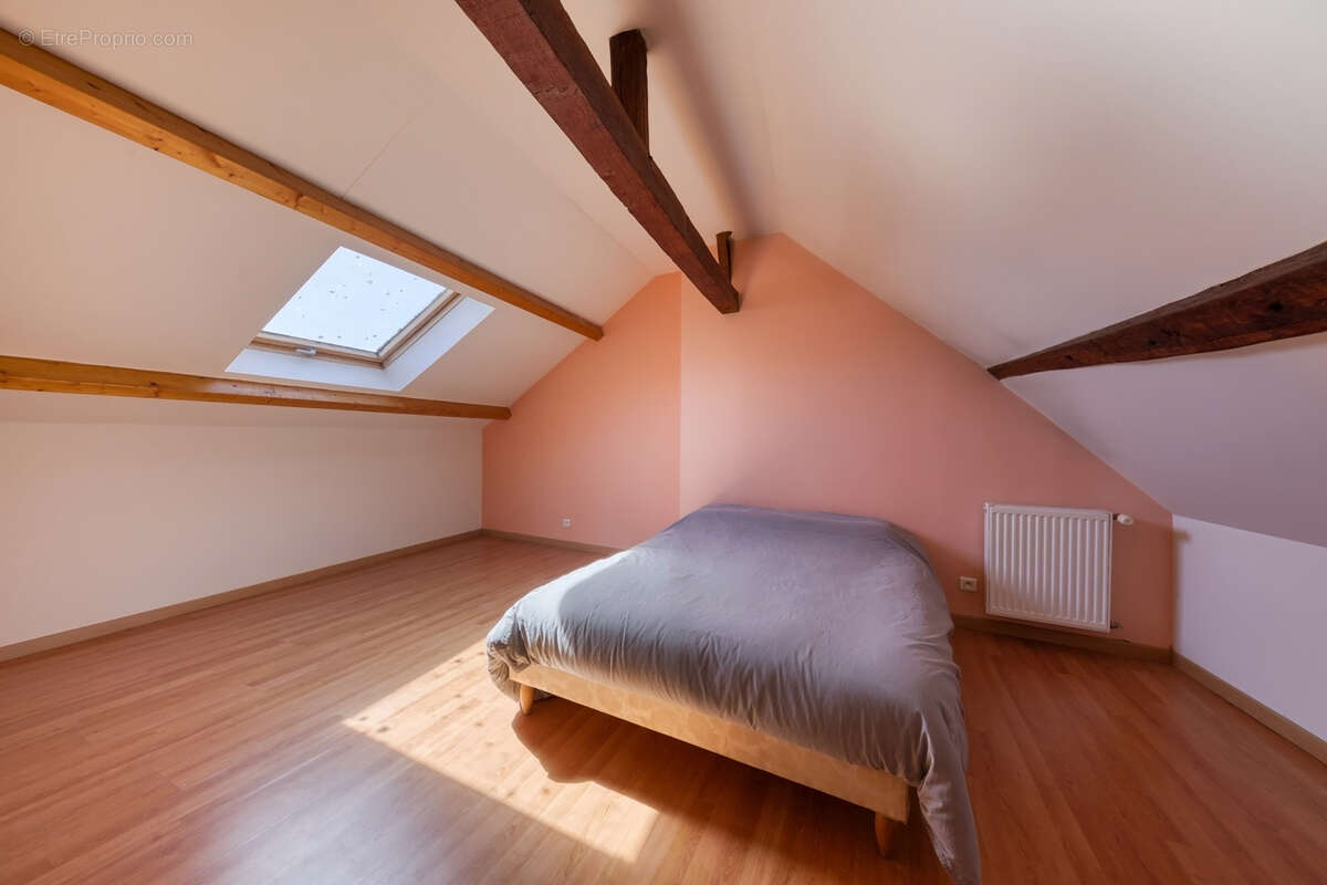 Maison à OZOIR-LA-FERRIERE