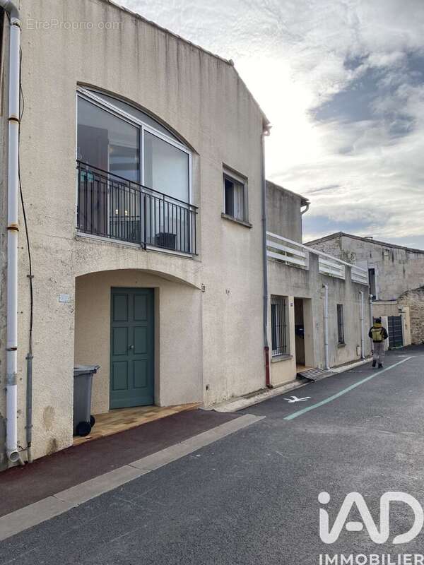 Photo 2 - Maison à VALERGUES