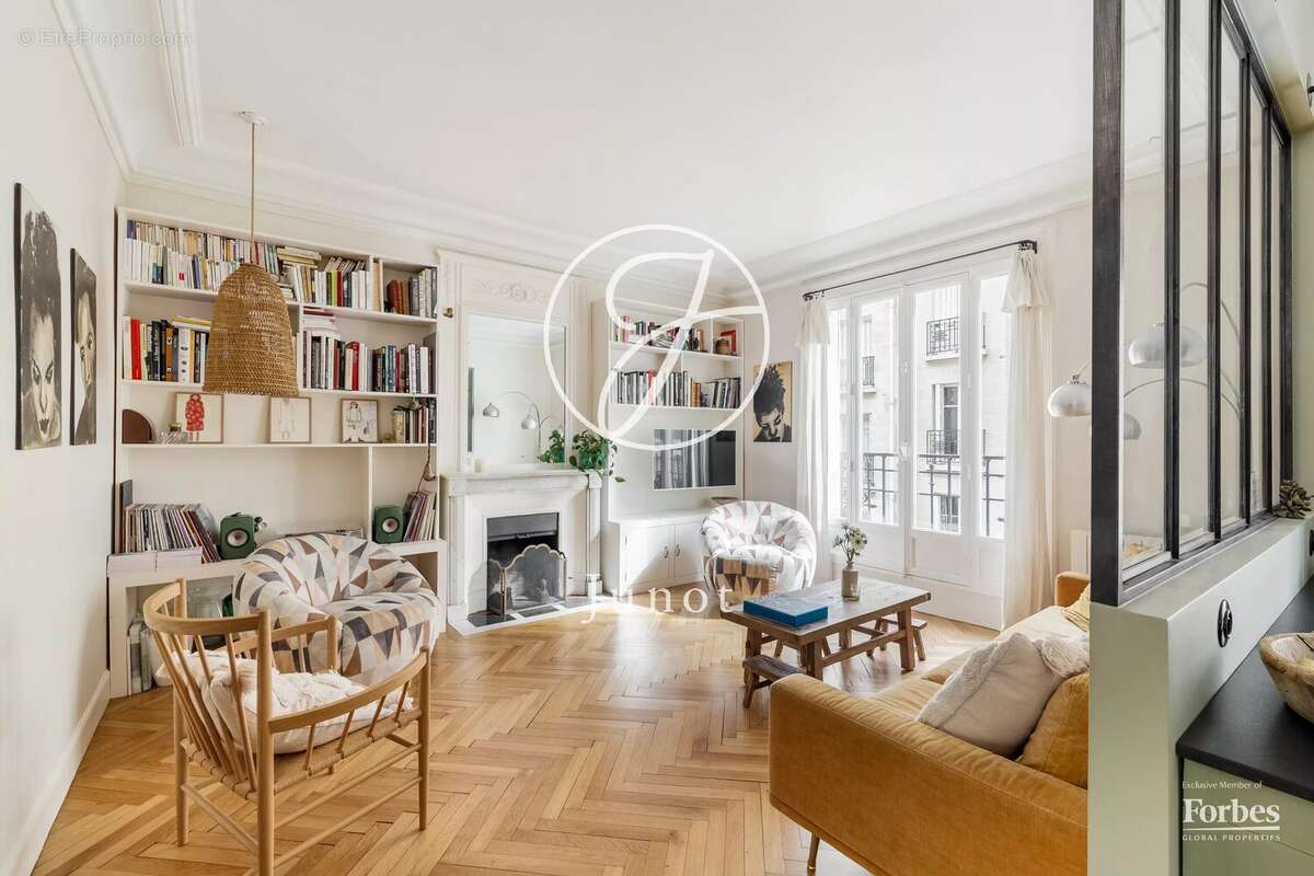 Appartement à PARIS-18E