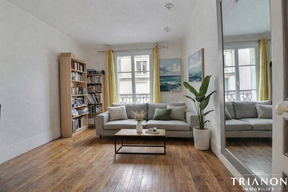 Appartement à NEUILLY-SUR-SEINE