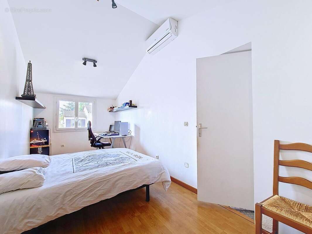 Photo 5 - Maison à CORBAS