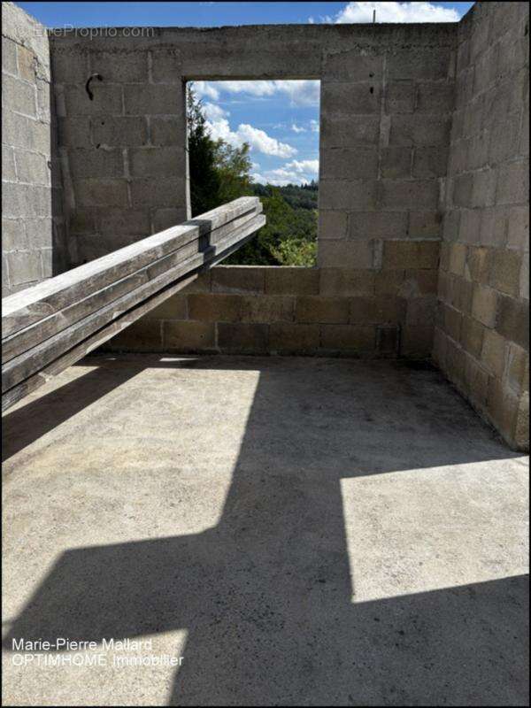 Maison à finir de rénover à ROYERE DE VASSIVIERE (23) - photo 18