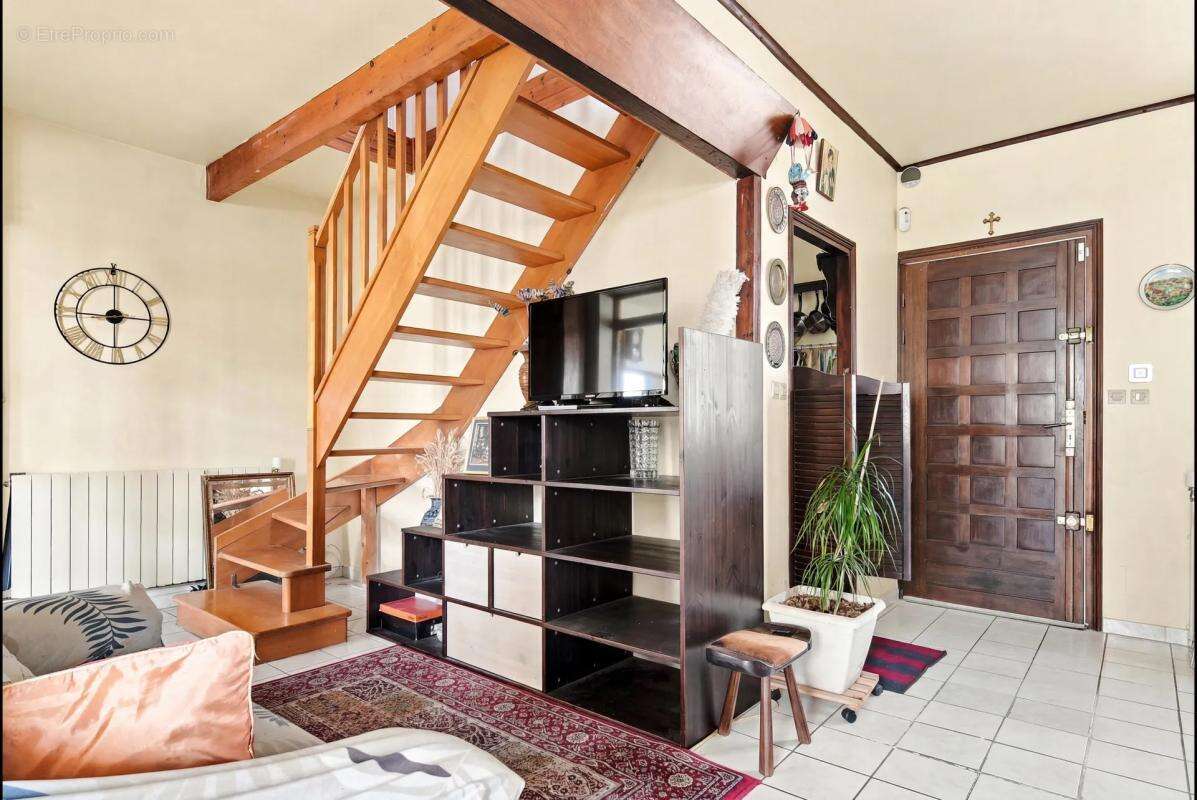 Maison de 7 pièces de 147 m² à Villejuif - photo 8