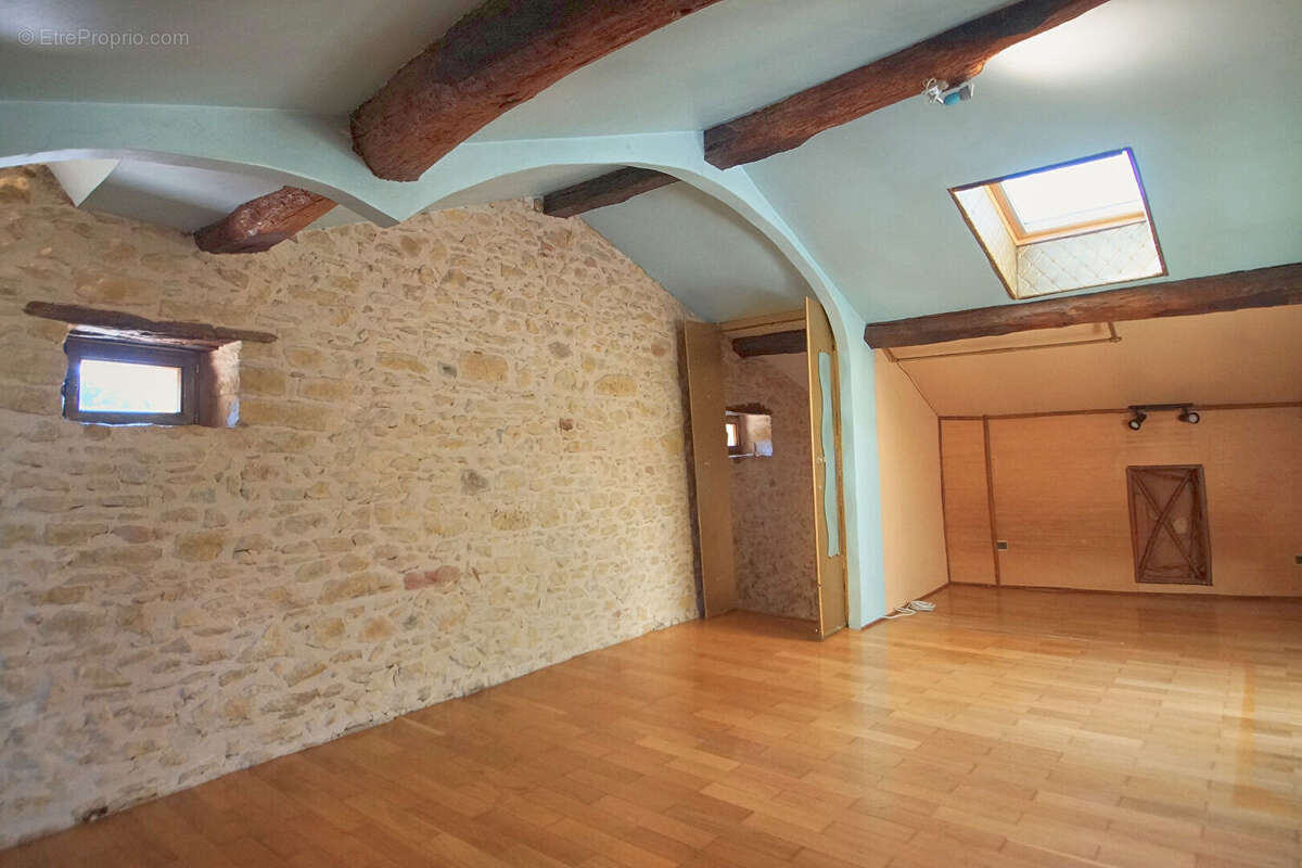 Maison à CHAZAY-D'AZERGUES