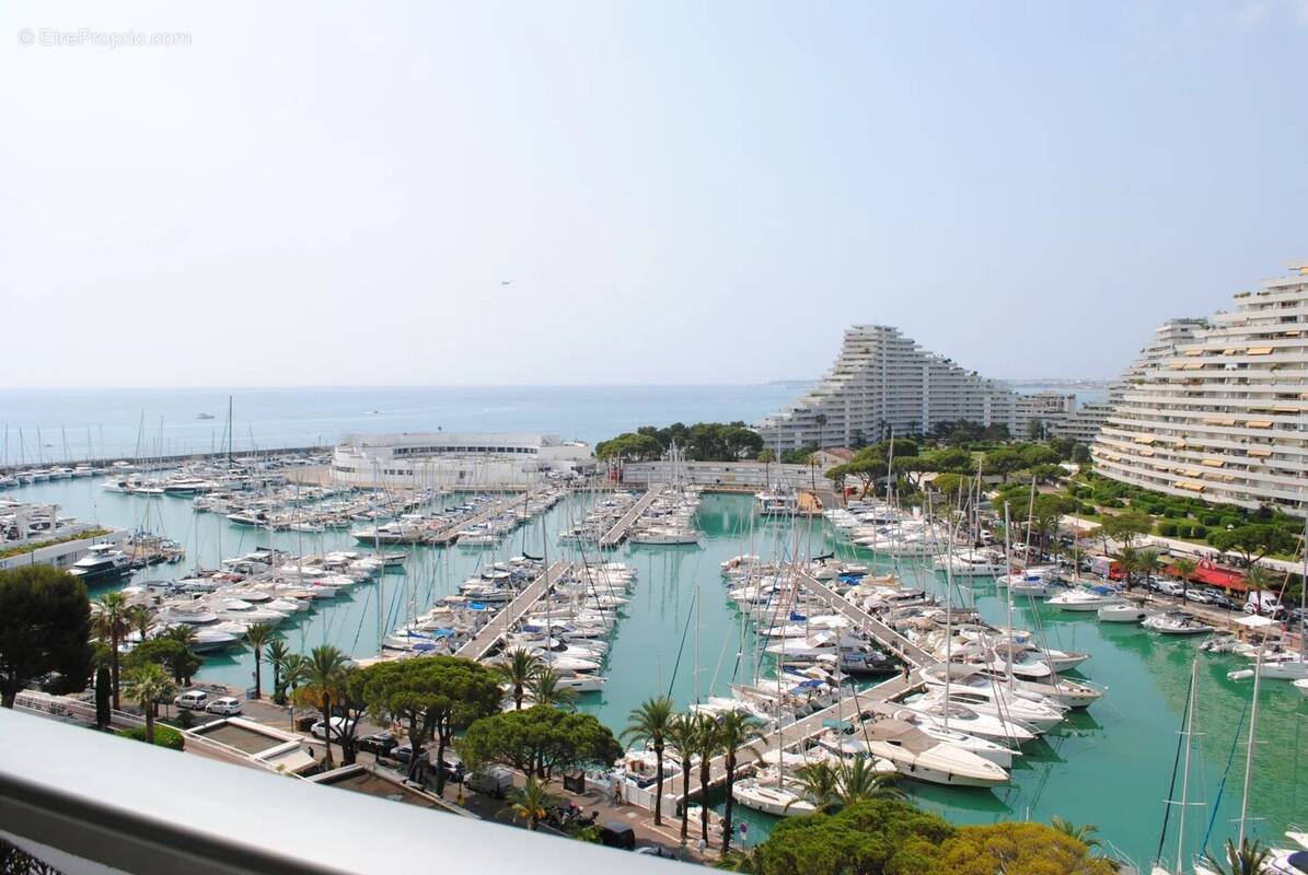 Appartement à VILLENEUVE-LOUBET