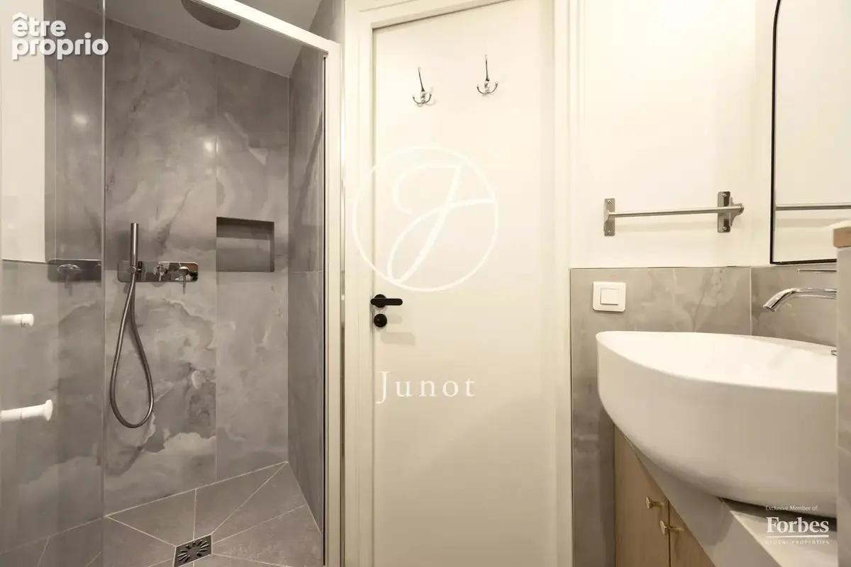 Paris 4e - PLACE DES VOSGES / TOURNELLES - Studio - 1 pièce - 14,31m² Carrez - photo 6