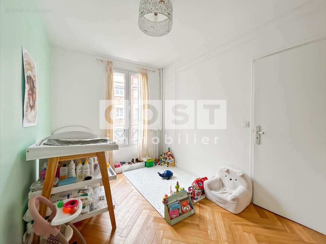 Appartement à ASNIERES-SUR-SEINE