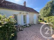 Maison à CHATEAUNEUF-VAL-DE-BARGIS