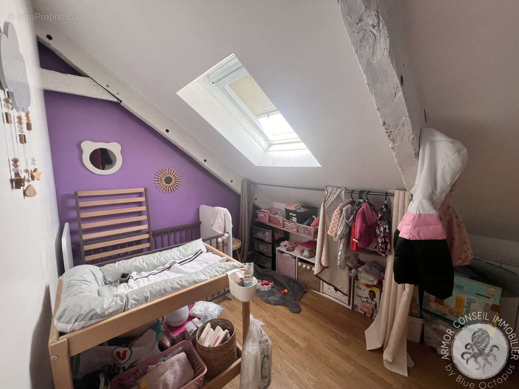 Maison à HENANBIHEN