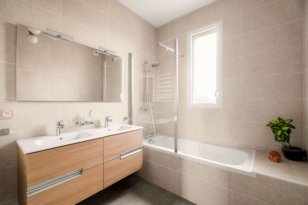 Appartement à LYON-9E