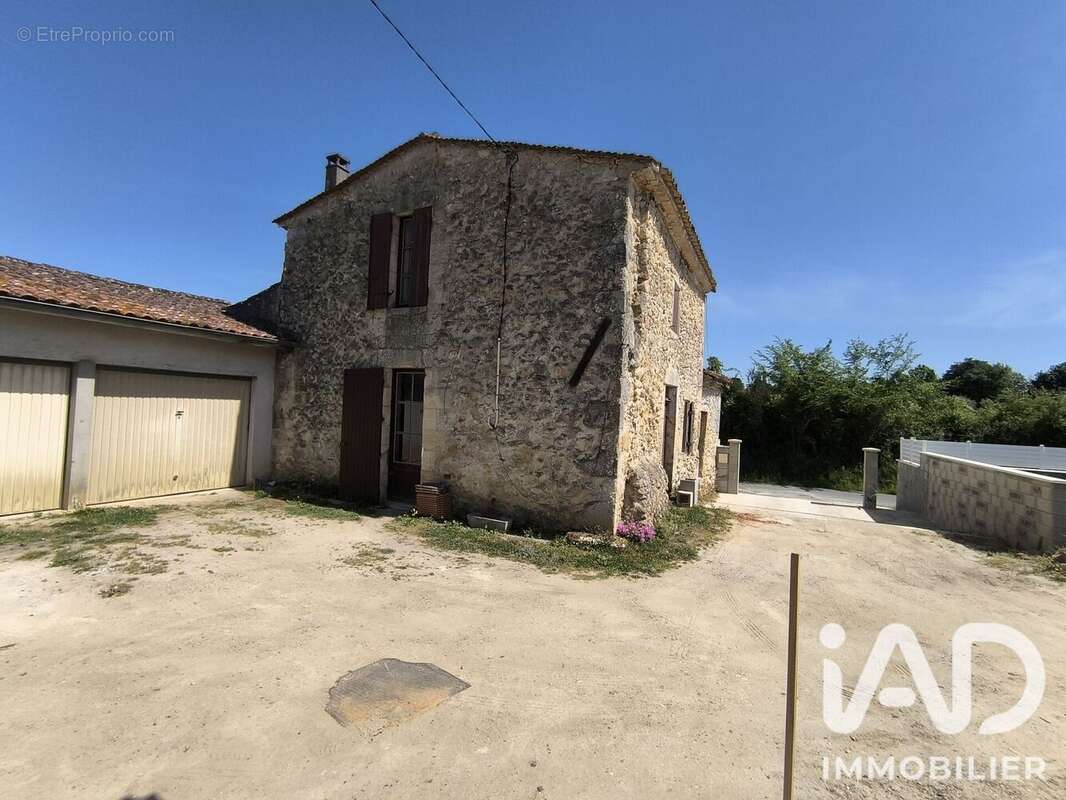 Maison 92 m² à Cadillac  - photo 3