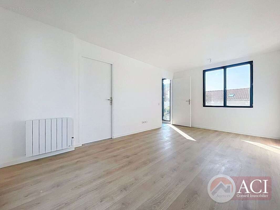 57199274g.jpg - Maison à SAINT-BRICE-SOUS-FORET