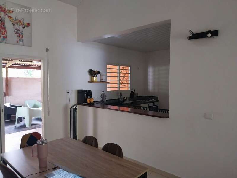 2 maison T3 locatif à REMIRE MONTJOLY (973) - photo 5