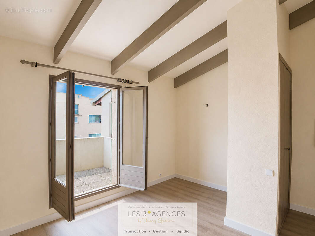 Appartement à COGOLIN