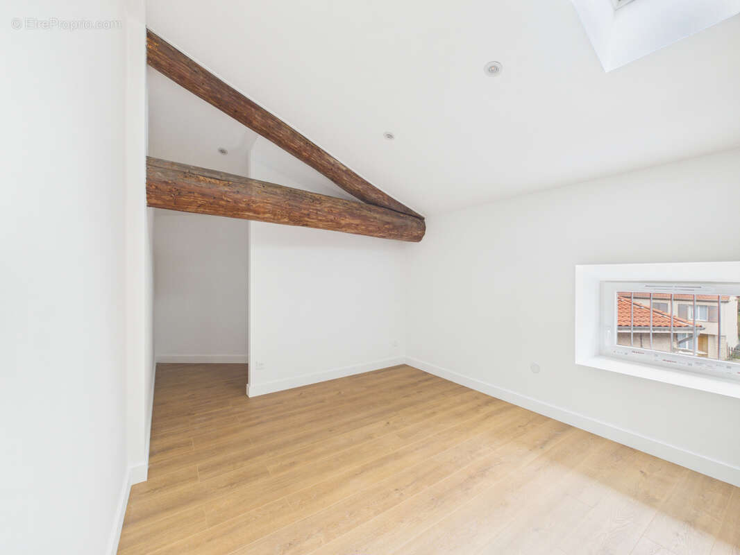 Appartement à BRIVES-CHARENSAC