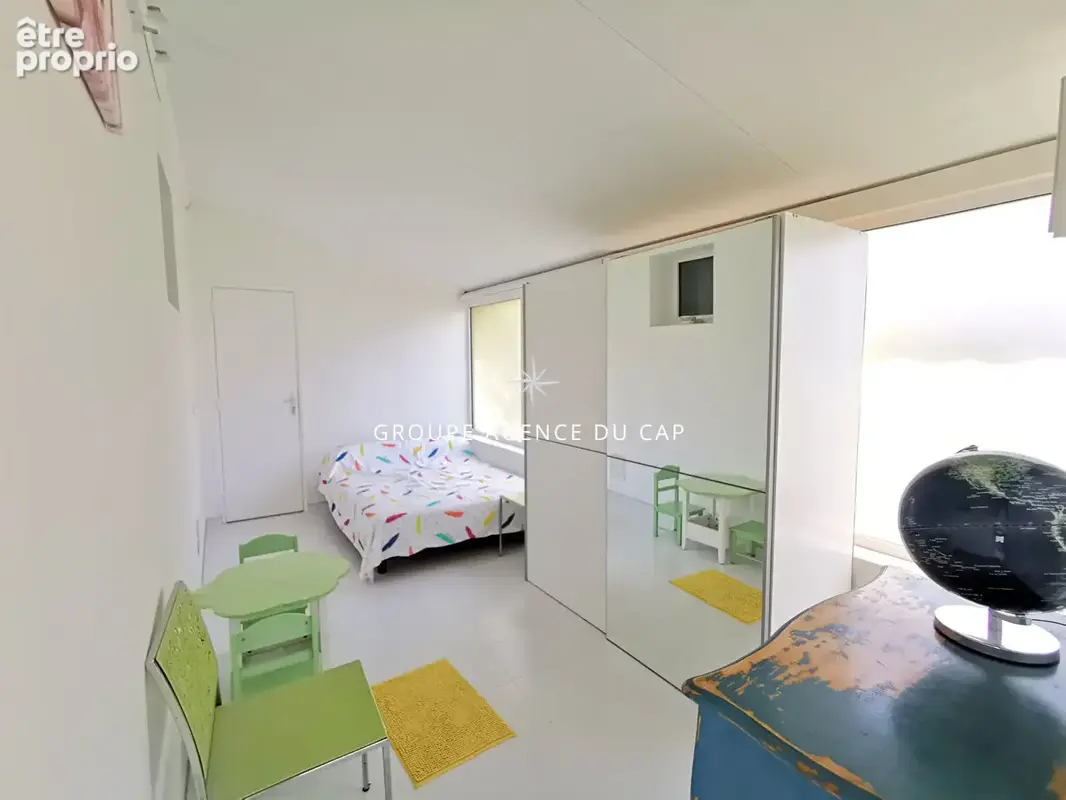 À vendre villa 4 pièces avec vue mer et studio indépendant, 15min a pied du centre ville de saint aygulf - photo 11