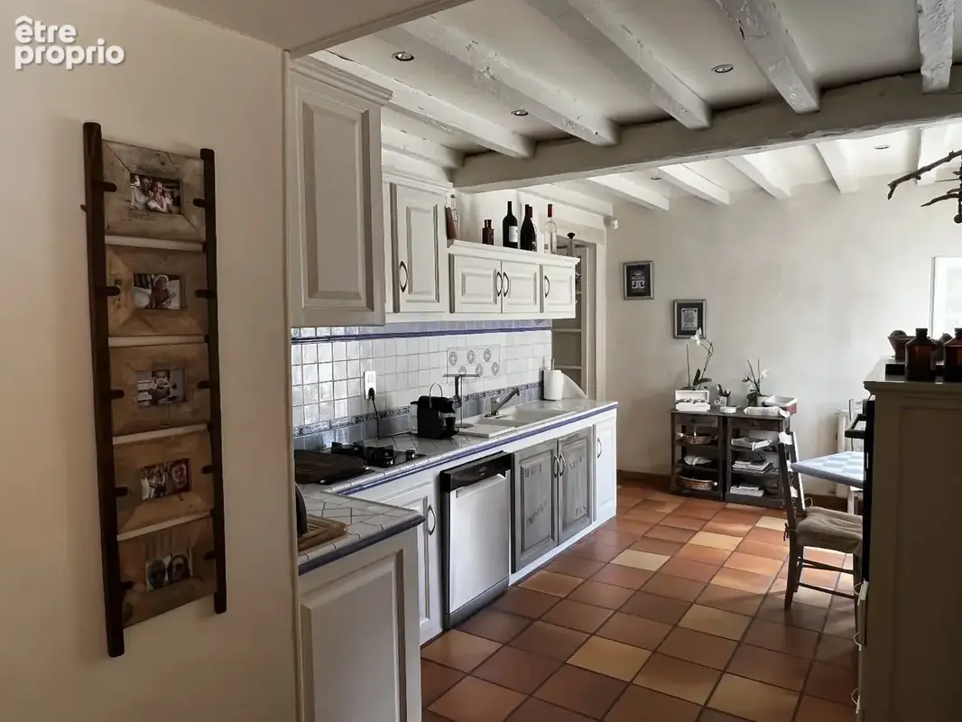 Charmante Maison en Pierre avec Piscine, Vues Panoramiques et Jardin Paisible - photo 9
