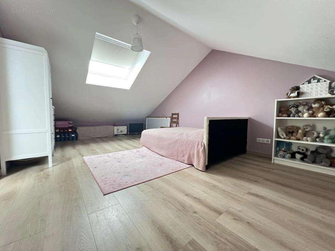 Appartement à LES CLAYES-SOUS-BOIS
