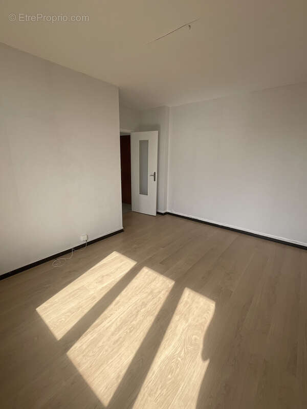 Appartement à PONT-SAINT-ESPRIT