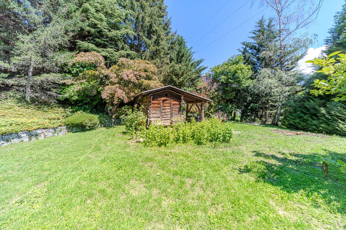 Chalet d’exception 8 pieces   350 m2 sur terrain  5000 m2  chatillon-sur-cluses - photo 27