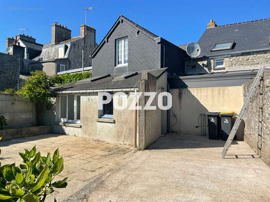 Maison à SAINT-VAAST-LA-HOUGUE