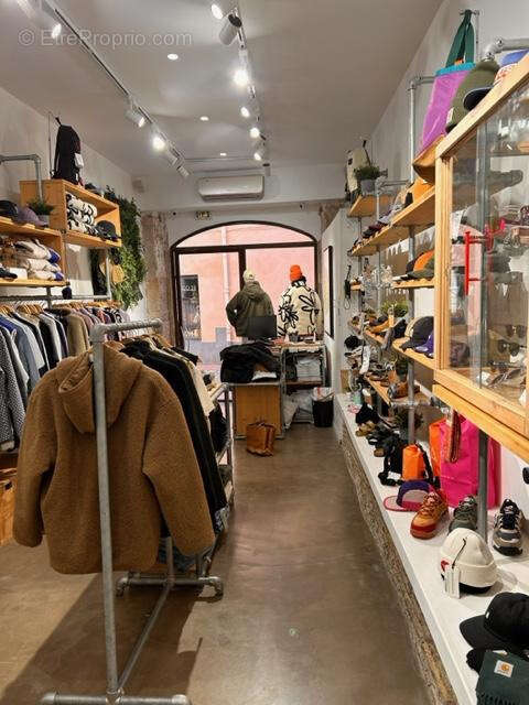 Commerce à SANARY-SUR-MER