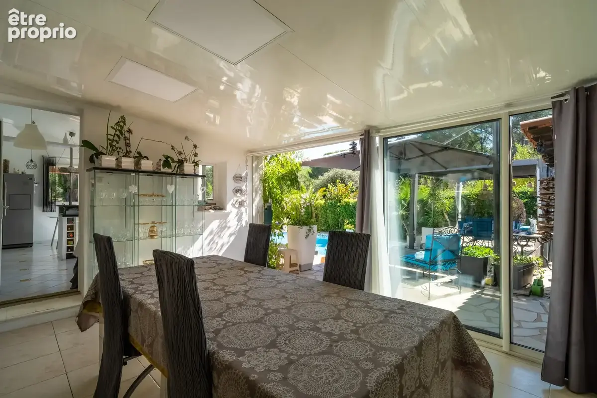 Villa avec piscine au calme - photo 12