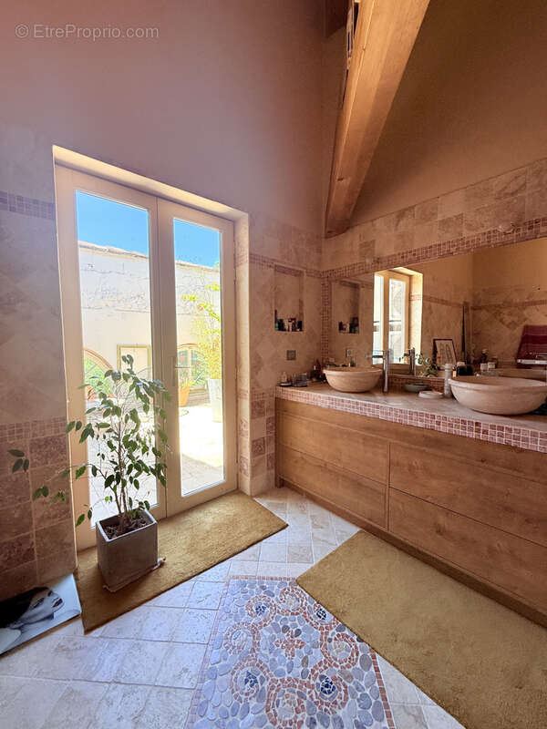 Autre à MONTBOUCHER-SUR-JABRON