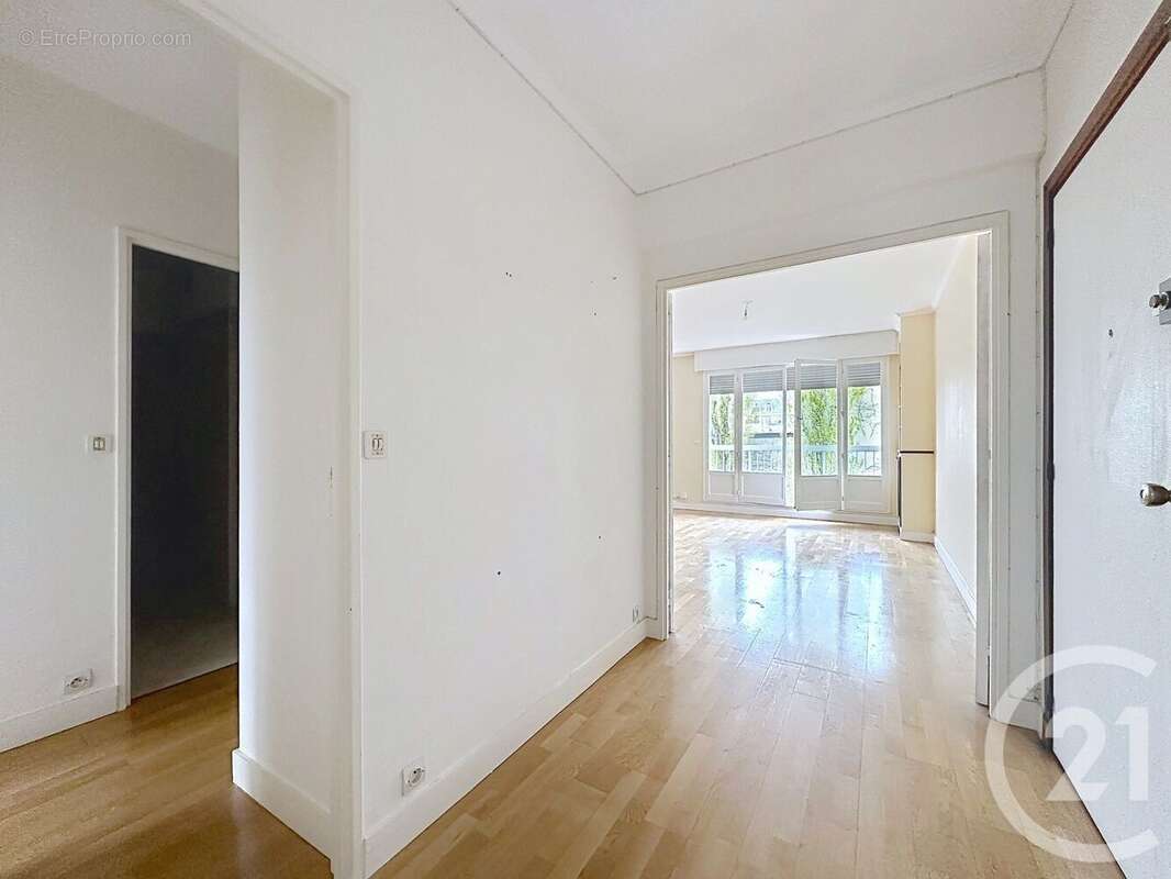 Photo 3 - Appartement à CHOISY-LE-ROI
