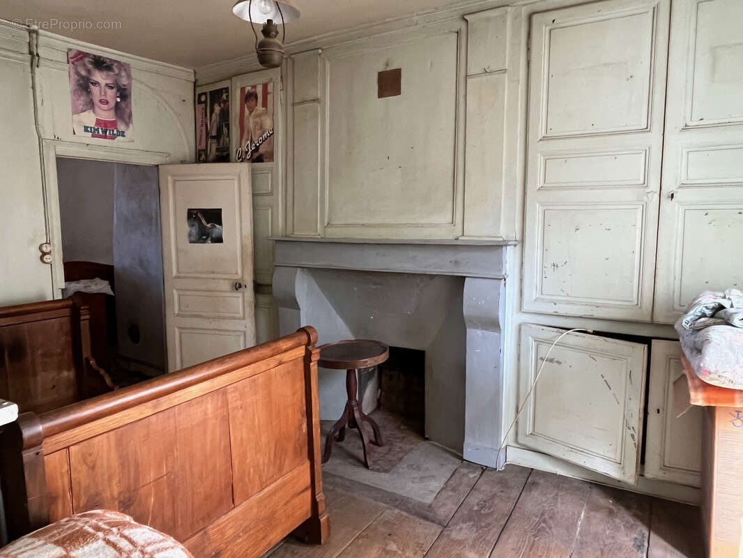 Maison à COUSSAC-BONNEVAL