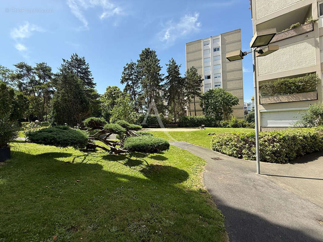 Chatou 2 Pièces 55 m² avec terrasse de 14 m² - photo 10