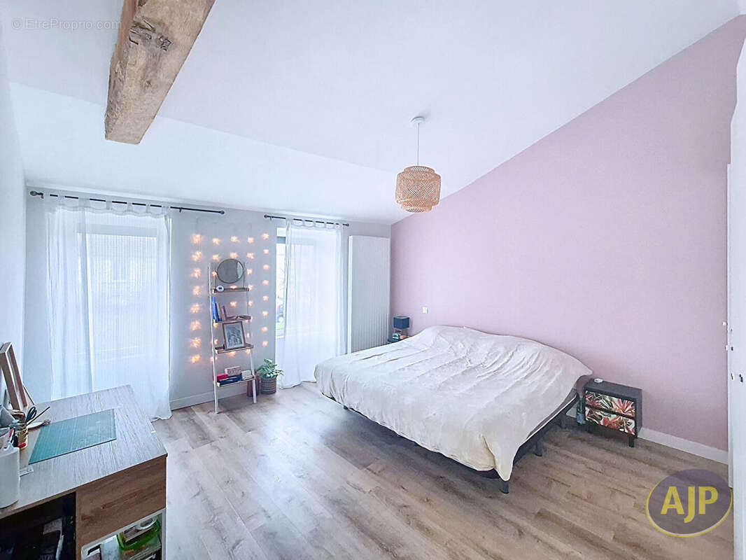 Maison à L'HERBERGEMENT