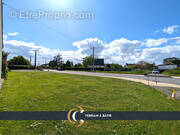 Terrain à LE VIVIER-SUR-MER