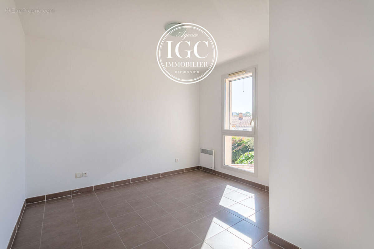 Maison à CHATEAUNEUF-LES-MARTIGUES