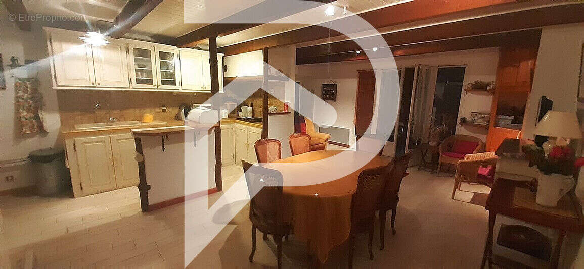 Appartement à SEYNE